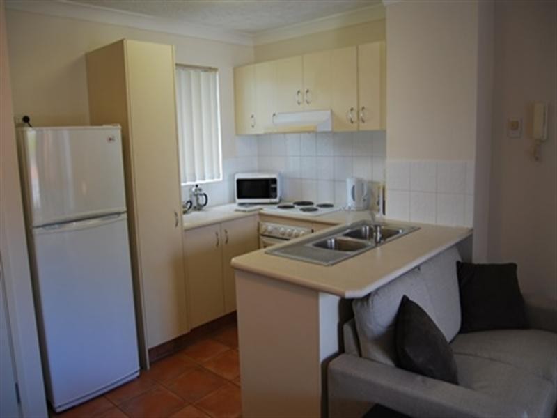 17/11-15 Owens Lane, Southport QLD 4215