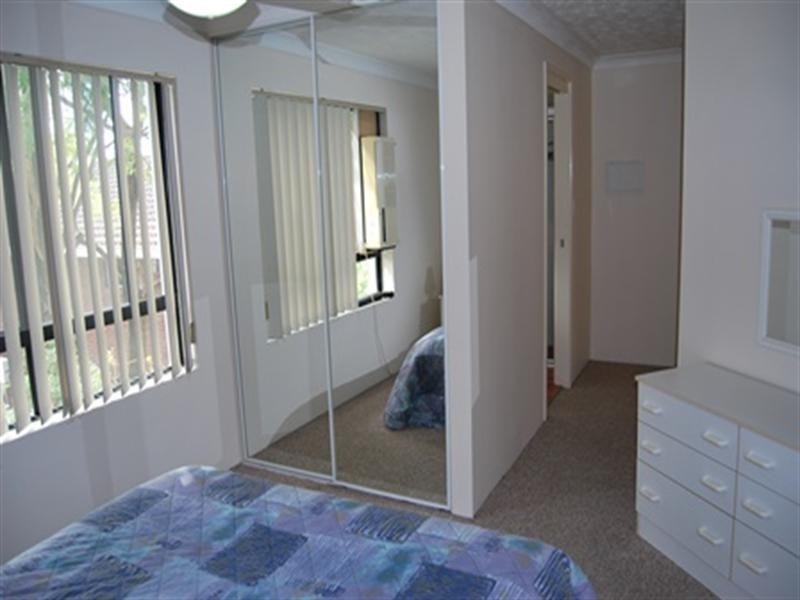 17/11-15 Owens Lane, Southport QLD 4215