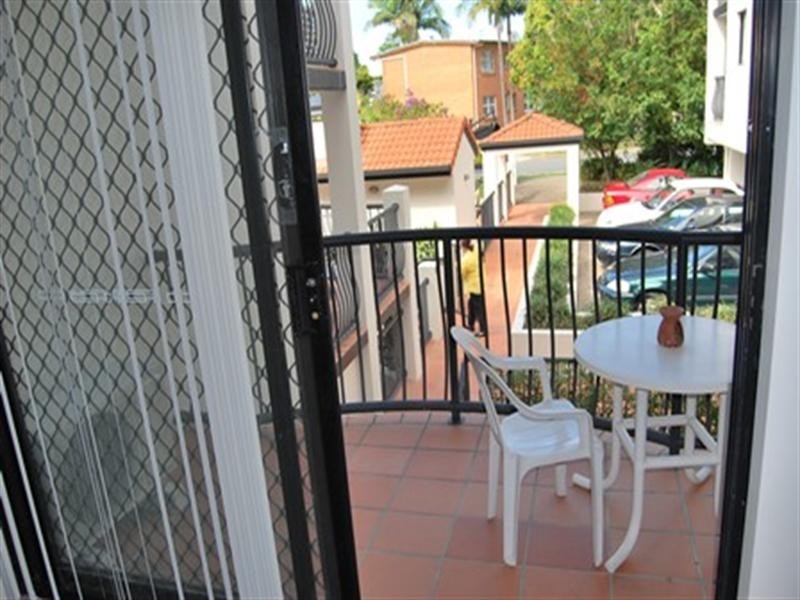 17/11-15 Owens Lane, Southport QLD 4215
