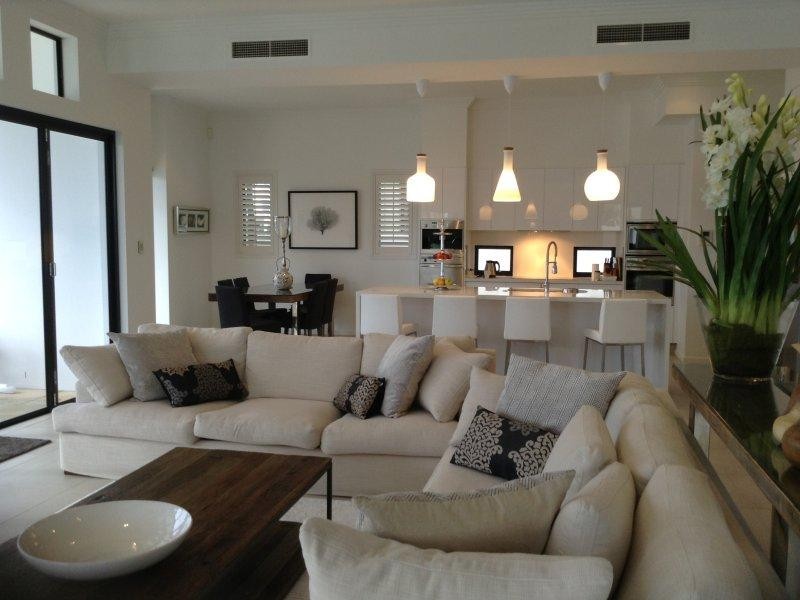 15 Hampton Court, Sovereign Islands QLD 4216