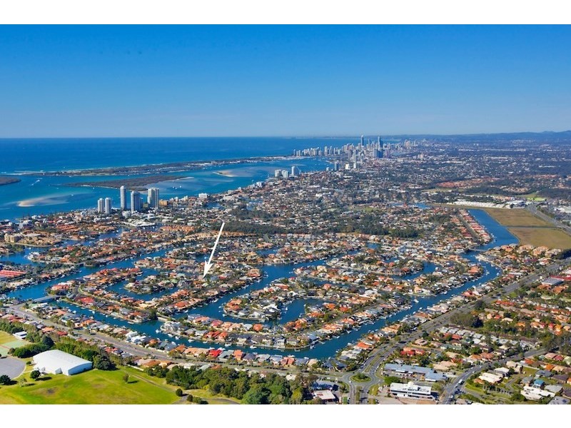 5 Smugglers Place, Runaway Bay QLD 4216