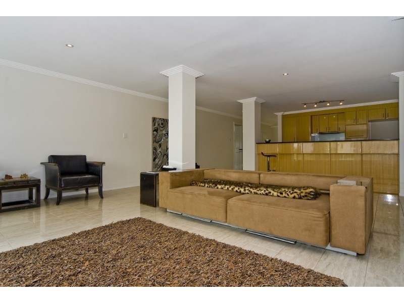 164 Sundance Way, Runaway Bay QLD 4216