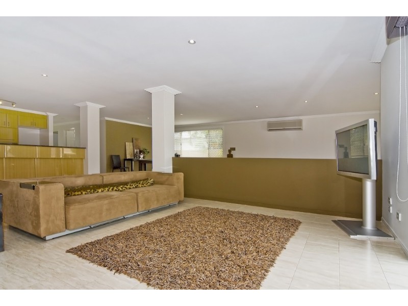164 Sundance Way, Runaway Bay QLD 4216
