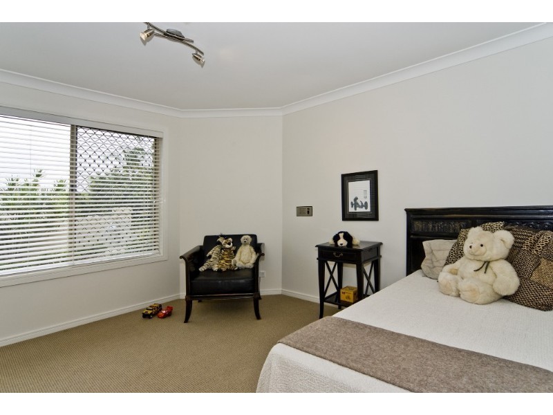 164 Sundance Way, Runaway Bay QLD 4216