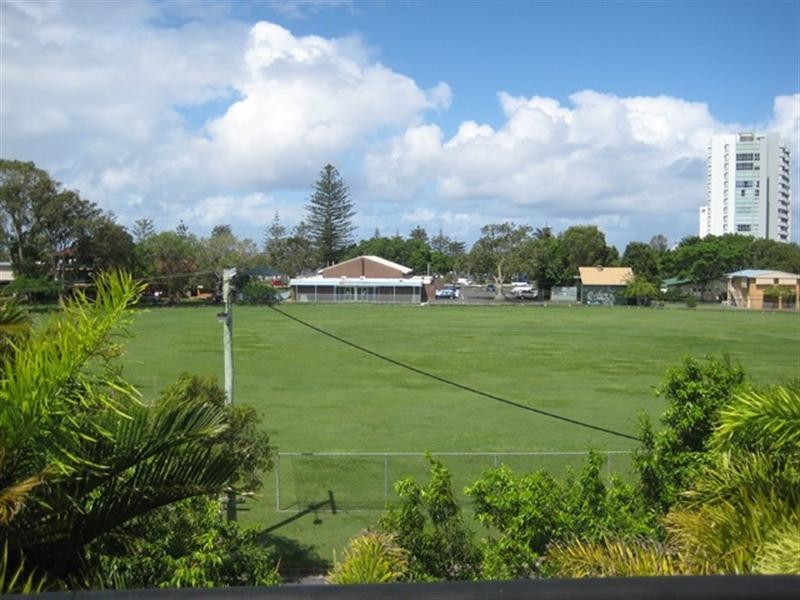 27/10-12 Bath Streeet, Labrador QLD 4215