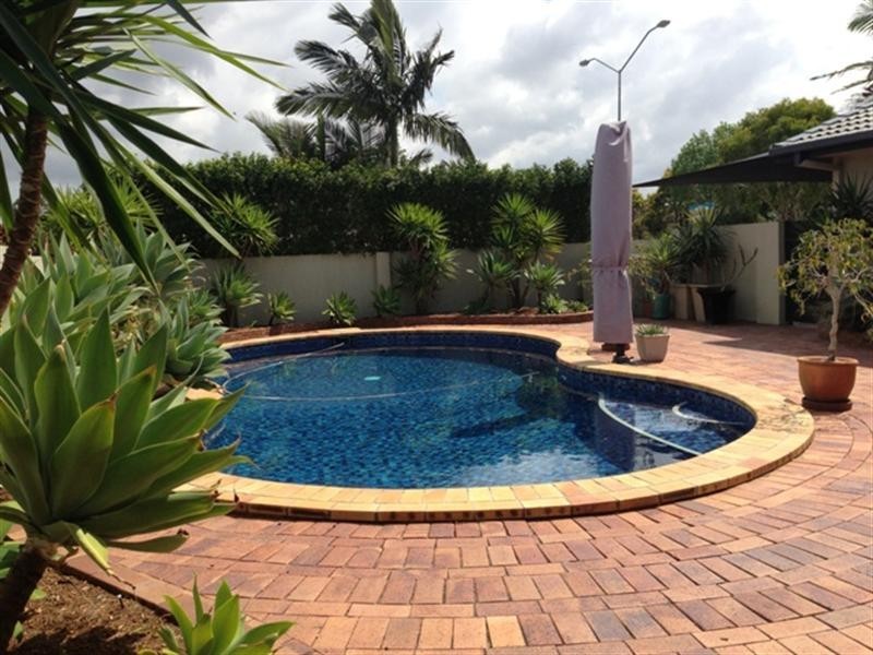 444 Oxley Drive, Runaway Bay QLD 4216
