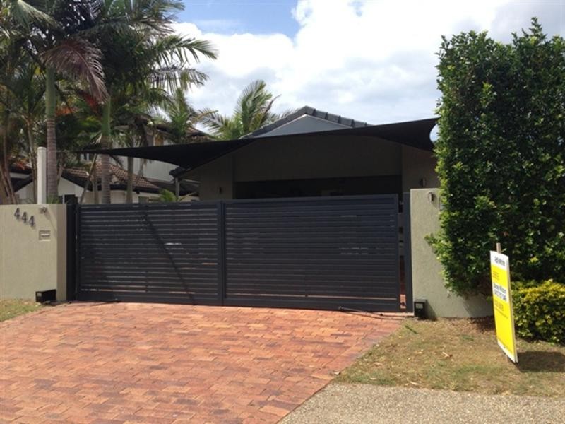 444 Oxley Drive, Runaway Bay QLD 4216