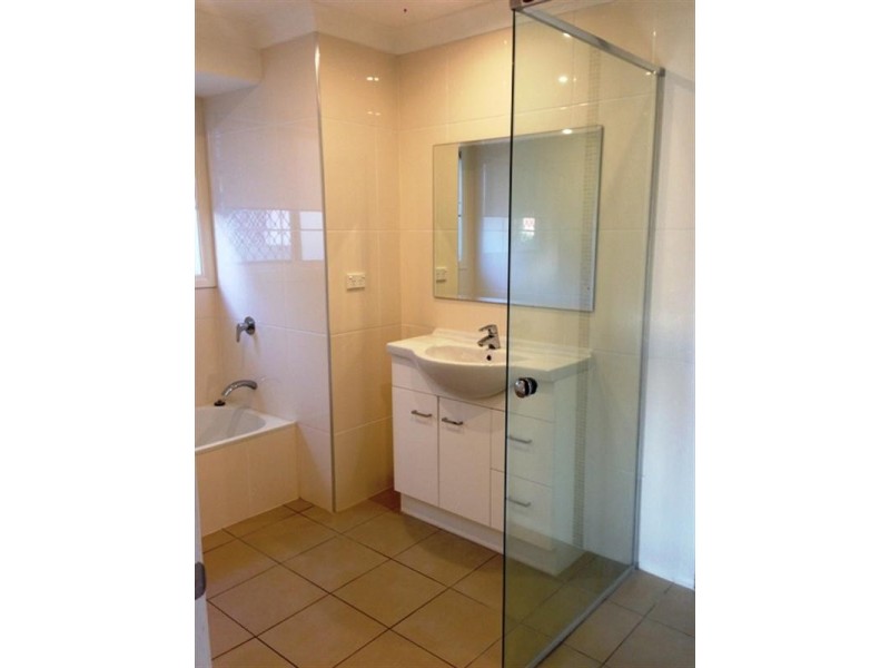 444 Oxley Drive, Runaway Bay QLD 4216