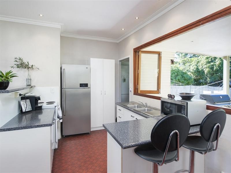 95 Turpin Road, Labrador QLD 4215