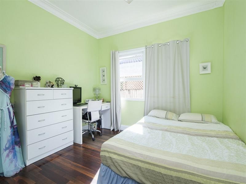 95 Turpin Road, Labrador QLD 4215