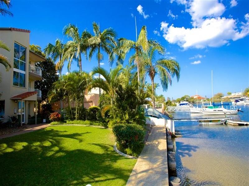 56/22 Jennifer Avenue, Runaway Bay QLD 4216