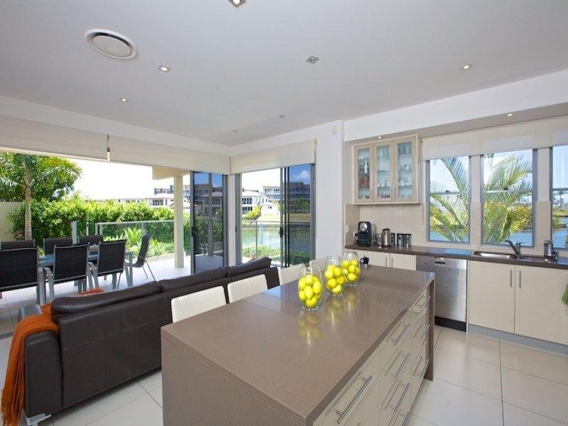 6187 Bolsena Court, Hope Island QLD 4212