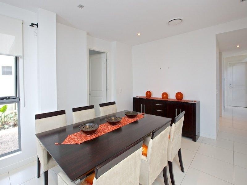 6187 Bolsena Court, Hope Island QLD 4212