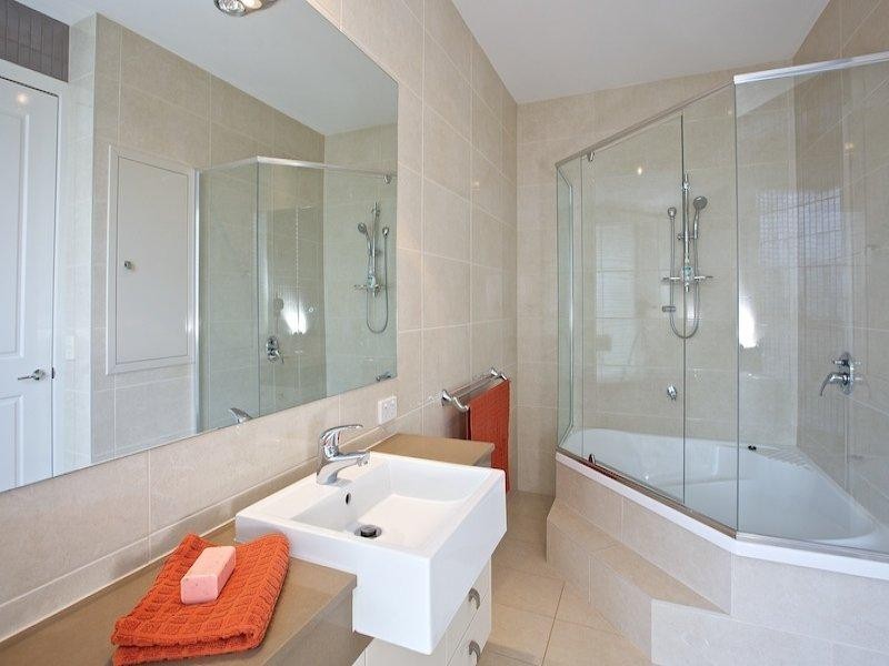 6187 Bolsena Court, Hope Island QLD 4212