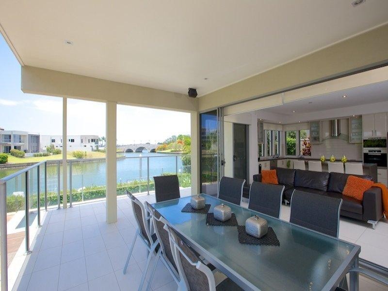 6187 Bolsena Court, Hope Island QLD 4212