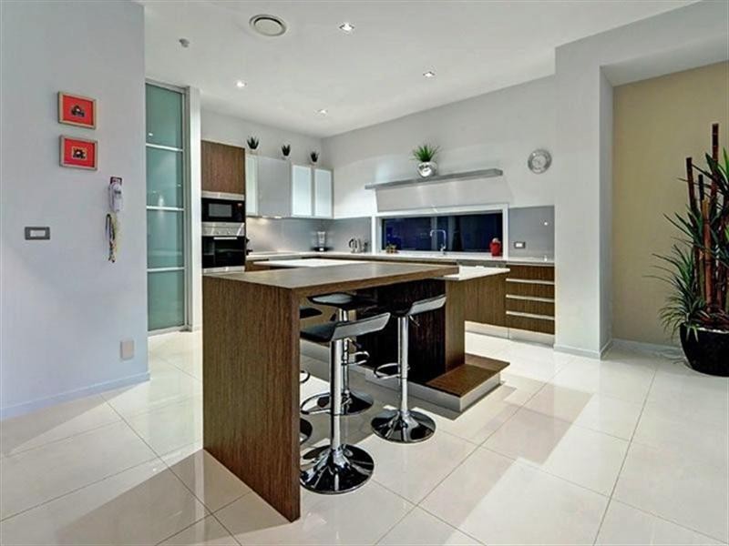 Sovereign Islands QLD 4216