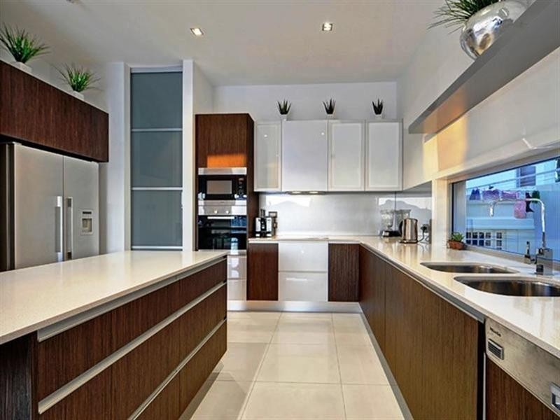 Sovereign Islands QLD 4216