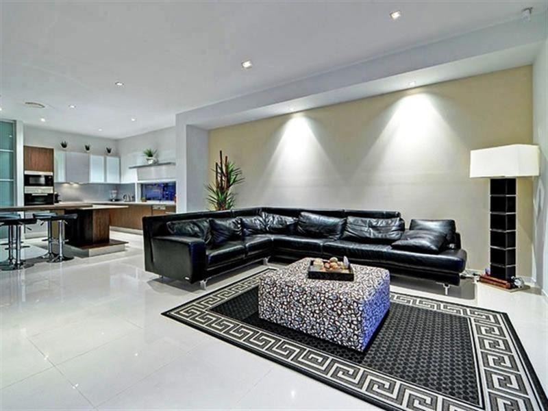 Sovereign Islands QLD 4216