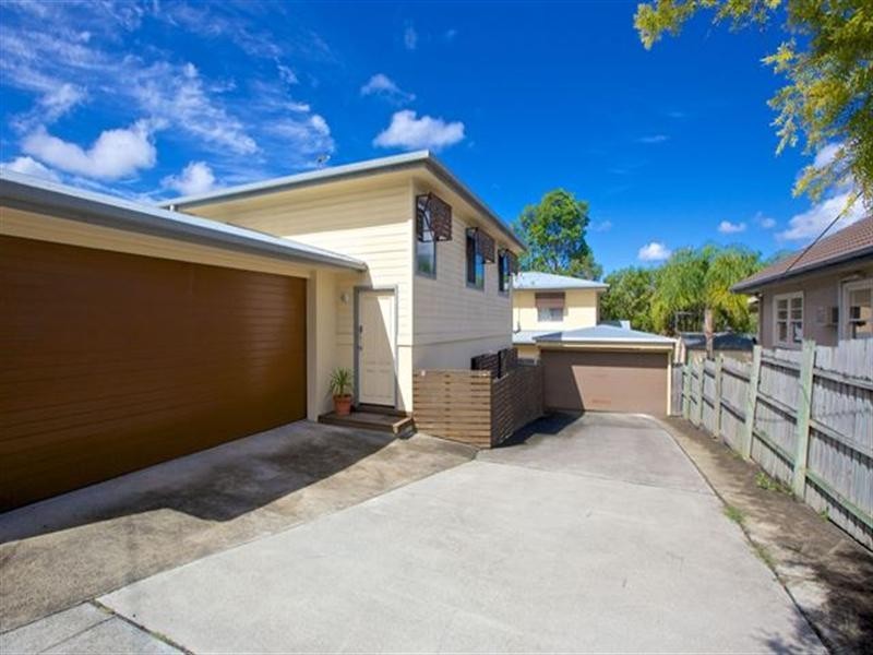 493A Pine Ridge Road, Runaway Bay QLD 4216