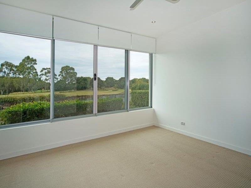 7513 Springfield Drive, Hope Island QLD 4212