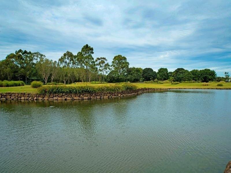 7513 Springfield Drive, Hope Island QLD 4212