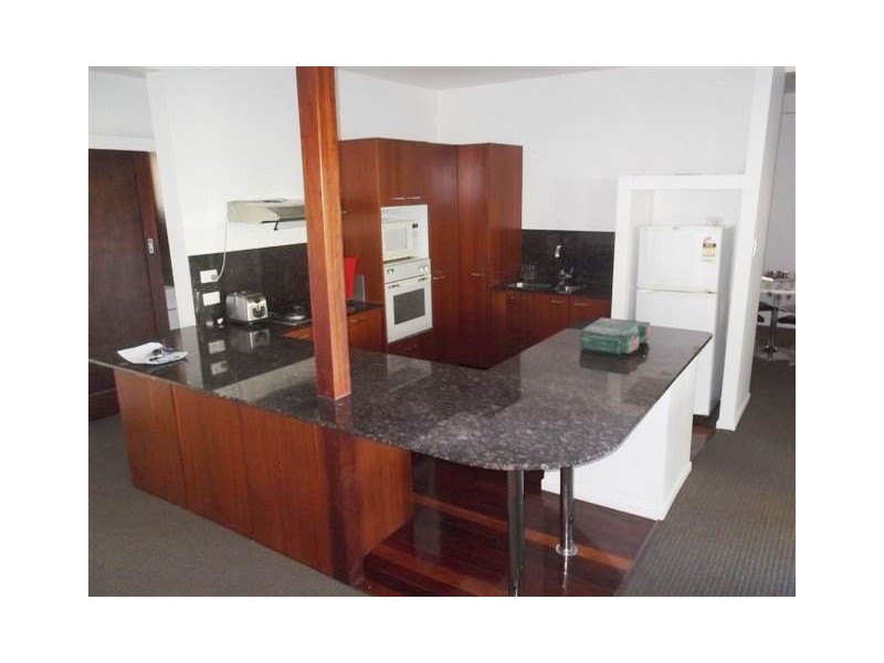 2/15 Waratah Avenue, Biggera Waters QLD 4216