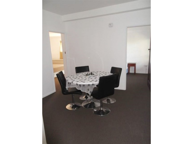 2/15 Waratah Avenue, Biggera Waters QLD 4216