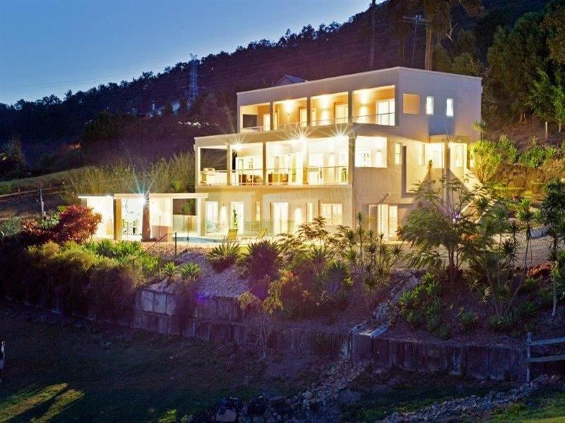 15 Polo Close, Wongawallan QLD 4210