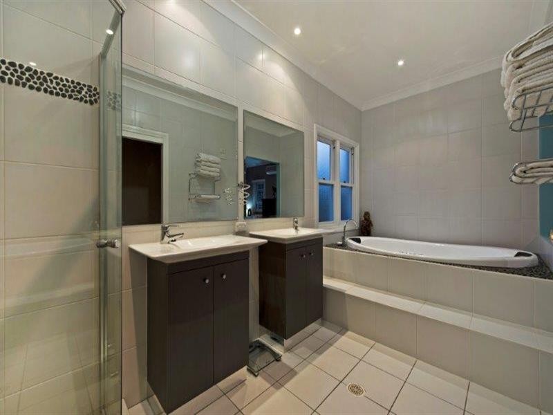 15 Polo Close, Wongawallan QLD 4210