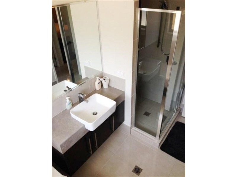 44 Azure Way, Hope Island QLD 4212