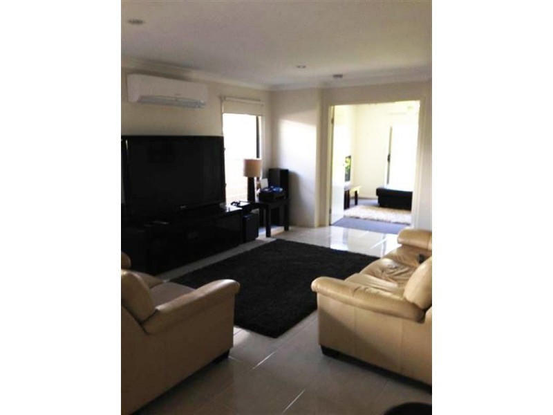 44 Azure Way, Hope Island QLD 4212
