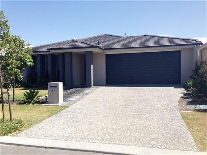 44 Azure Way, Hope Island QLD 4212