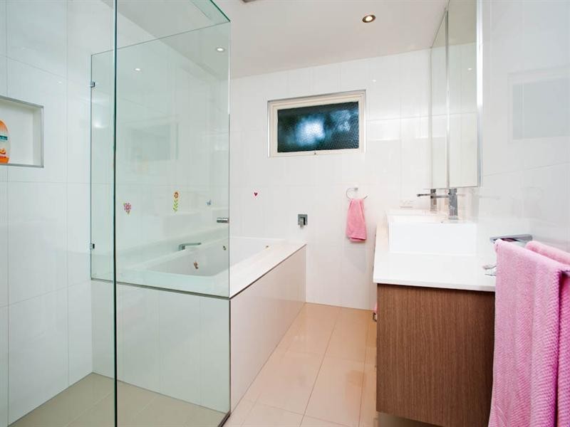 6 Matina Street, Biggera Waters QLD 4216