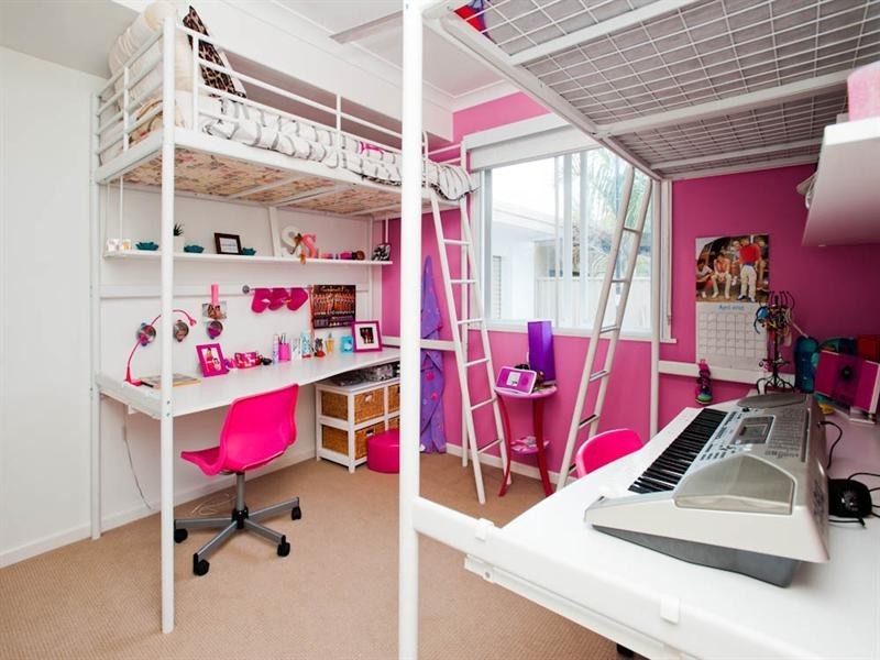 6 Matina Street, Biggera Waters QLD 4216