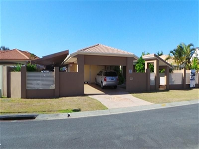 7 Chesterfield Place, Runaway Bay QLD 4216