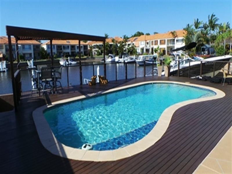 7 Chesterfield Place, Runaway Bay QLD 4216