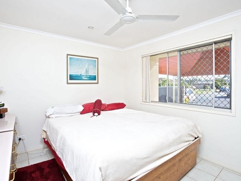 36 Sunbird Avenue, Paradise Point QLD 4216