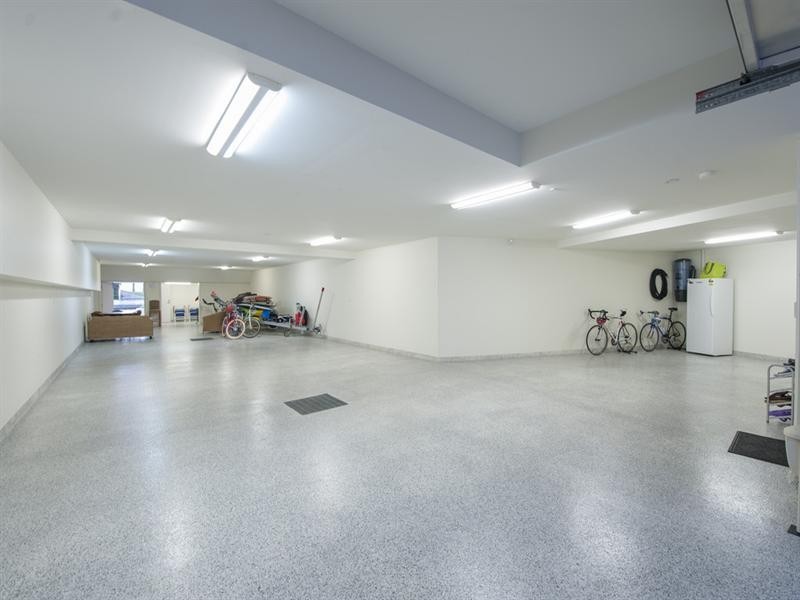 28 Royal Albert Crescent, Sovereign Islands QLD 4216