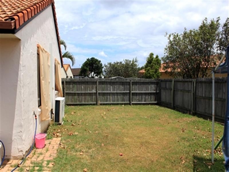 35 Serafina Drive, Helensvale QLD 4212