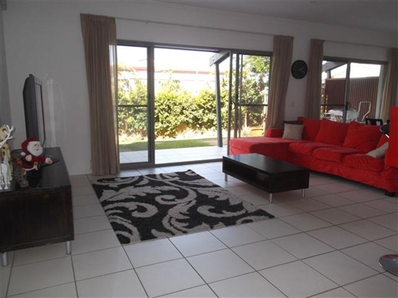 31/1 Manacor Place, Runaway Bay QLD 4216