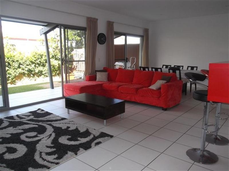 31/1 Manacor Place, Runaway Bay QLD 4216