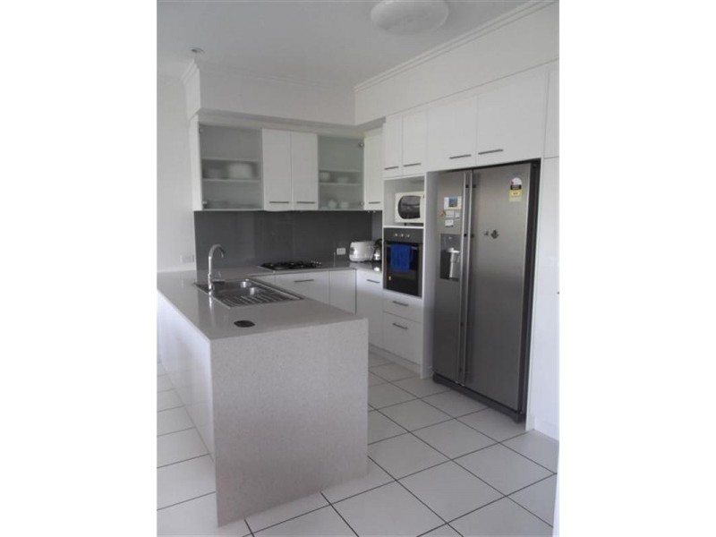 31/1 Manacor Place, Runaway Bay QLD 4216