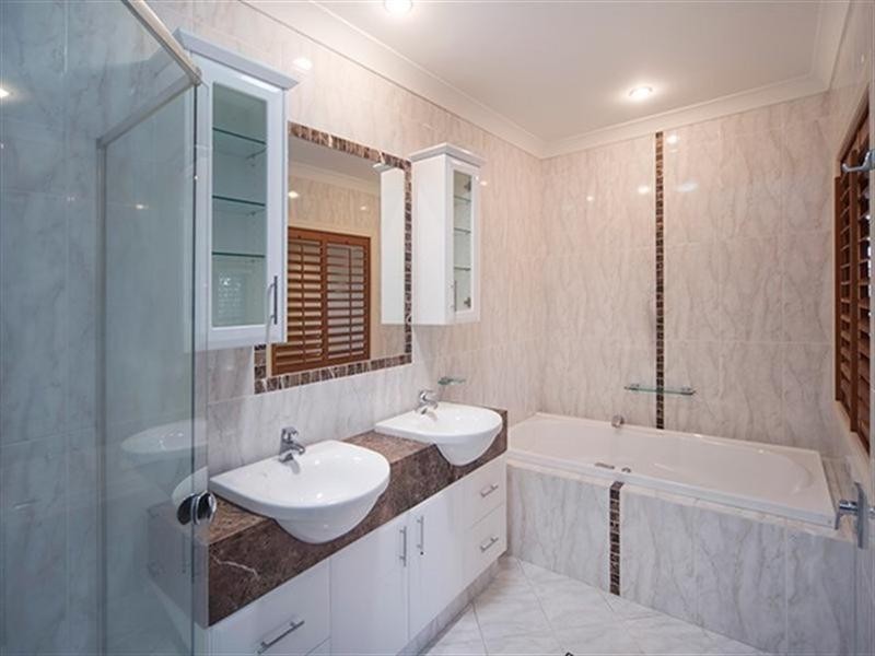 1/1 Oleander Avenue, Biggera Waters QLD 4216