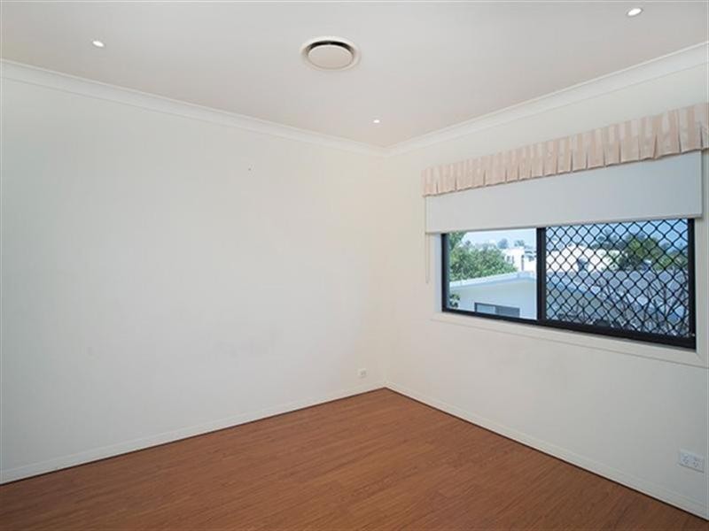 1/1 Oleander Avenue, Biggera Waters QLD 4216