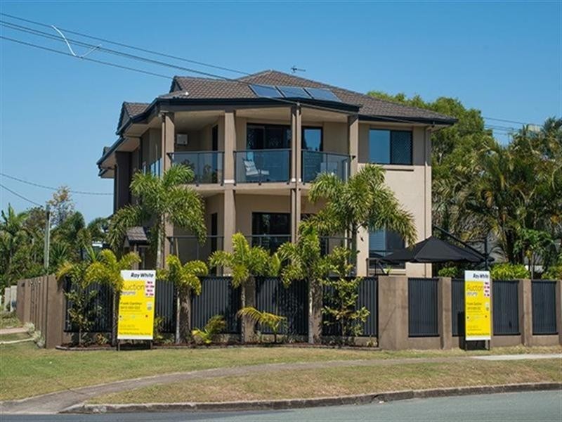 1/1 Oleander Avenue, Biggera Waters QLD 4216