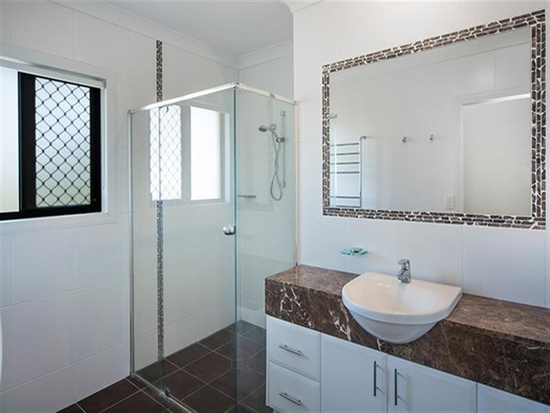 1/1 Oleander Avenue, Biggera Waters QLD 4216