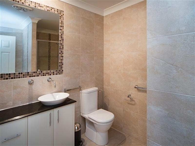 1/1 Oleander Avenue, Biggera Waters QLD 4216