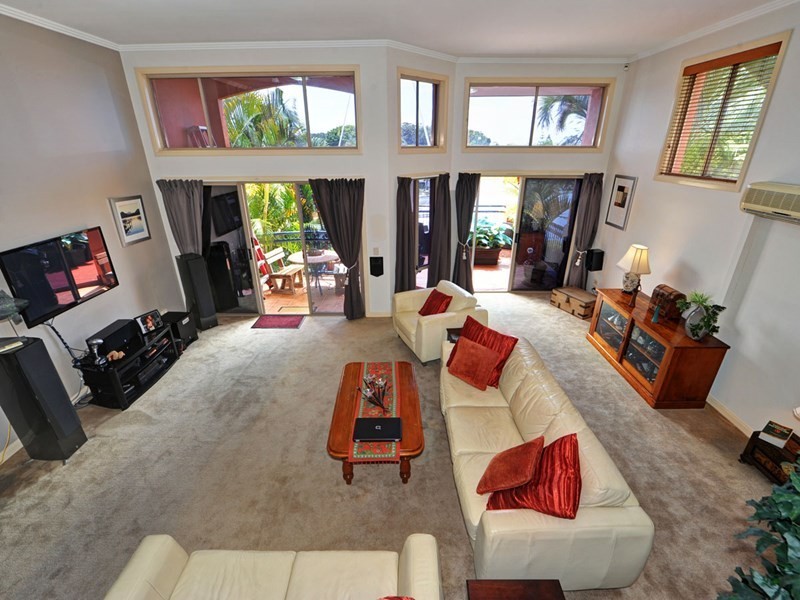 32 John Lund Drive, Hope Island QLD 4212