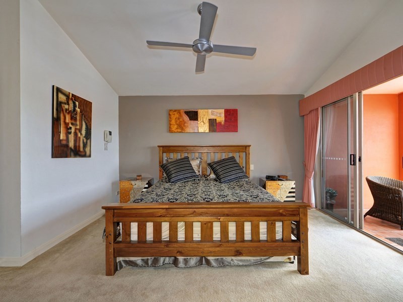 32 John Lund Drive, Hope Island QLD 4212