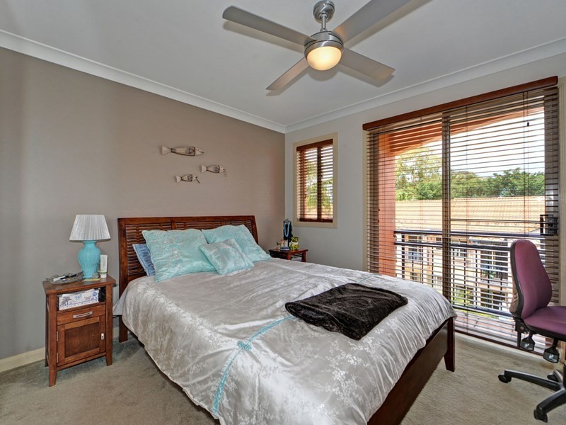 32 John Lund Drive, Hope Island QLD 4212